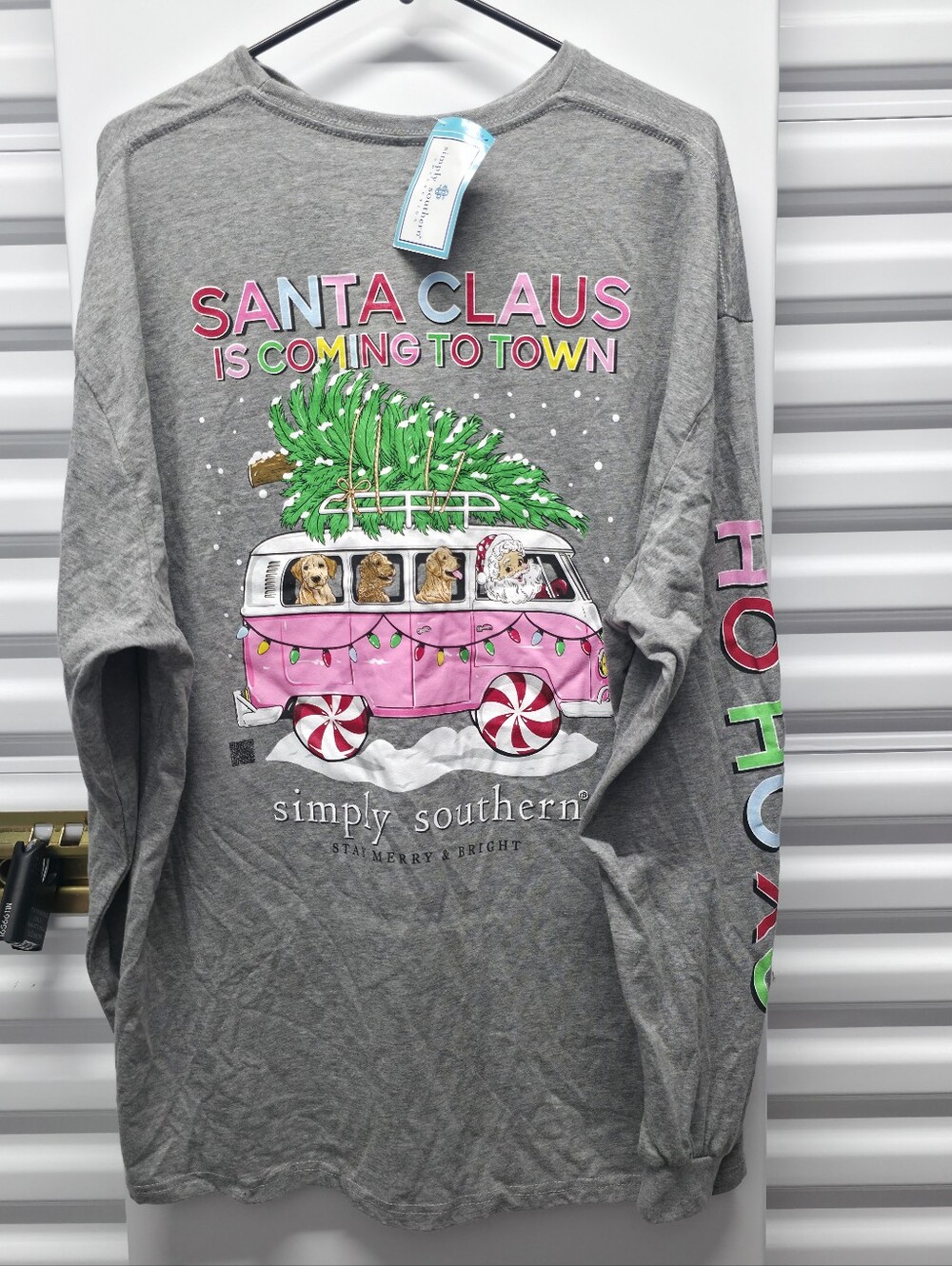 Simply Southern Gray Shirt Santa Claus Coming to Town Holiday Tee Loungewear